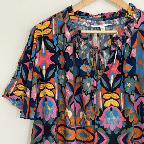 Chelsea & Theodore Top Size 2x Vibrant Colorful Floral Print Flutter Sleeve - Picture 2 of 7